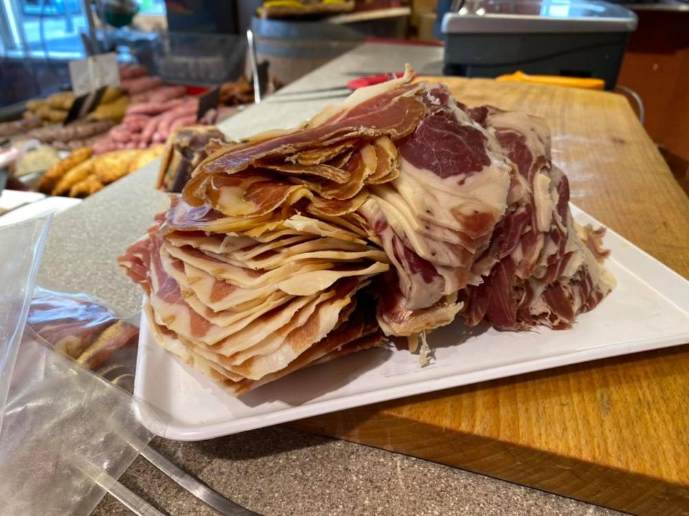 service charcuterie